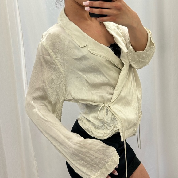 Aritzia satin cream wraparound blouse - Picture 4 of 4